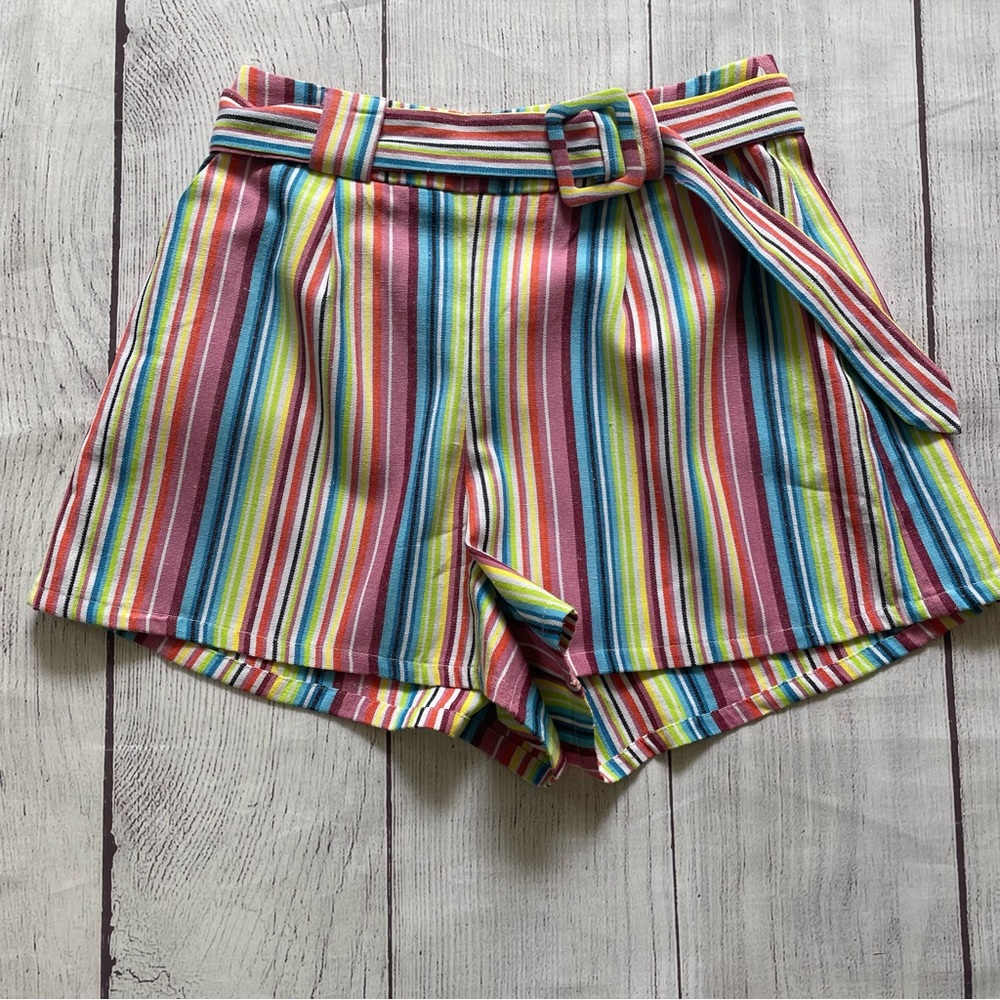 DO+BE Striped Belted Shorts with Pockets Size Small
